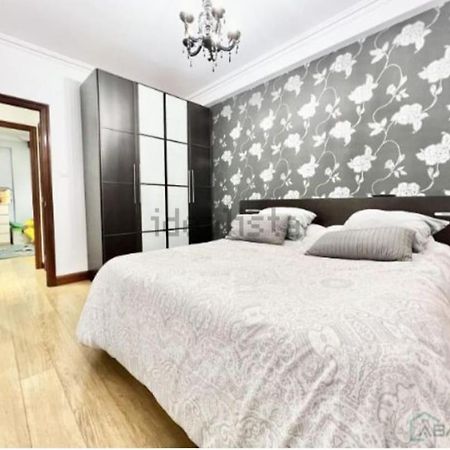 Santuchu Apartamento Elegante Con Wifi Bilbao Luaran gambar
