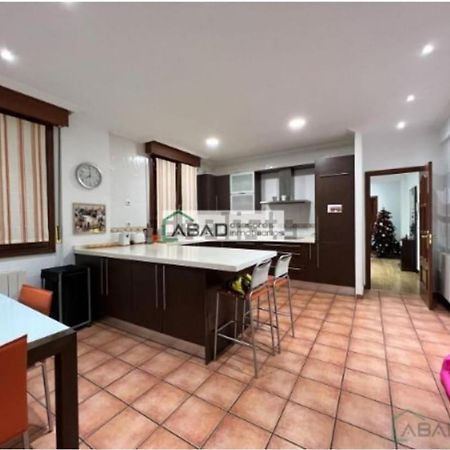 Santuchu Apartamento Elegante Con Wifi Bilbao Luaran gambar