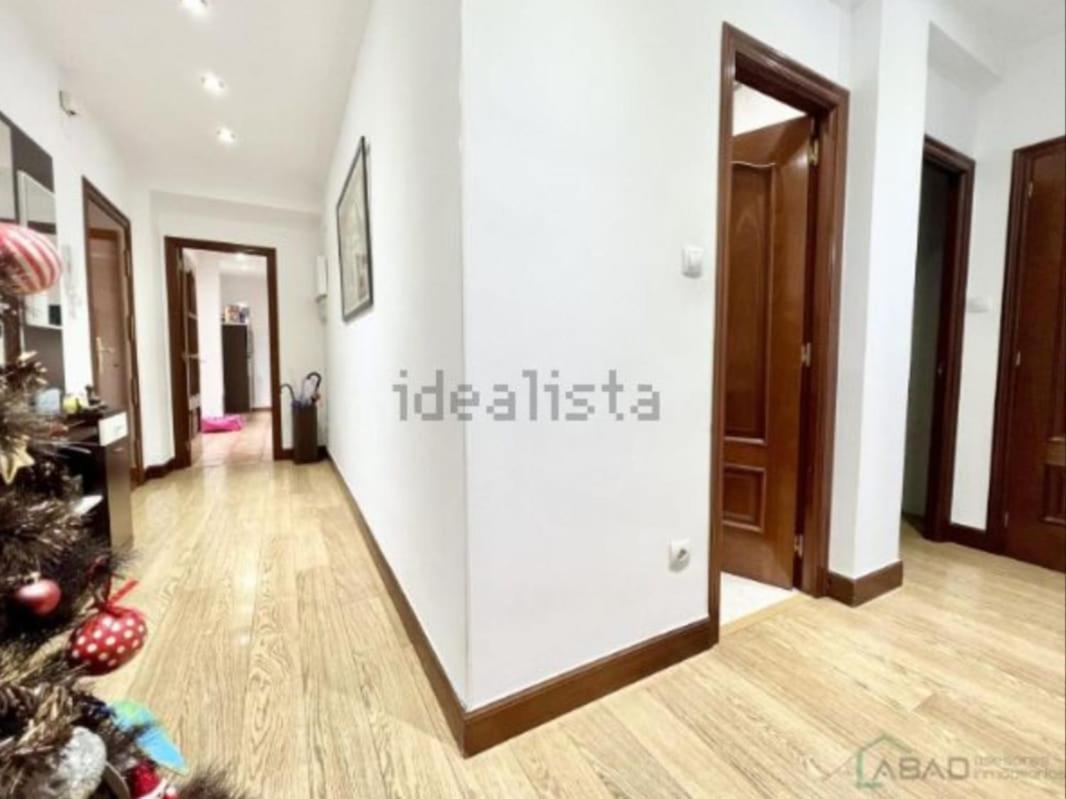 Santuchu Apartamento Elegante Con Wifi Bilbao Luaran gambar