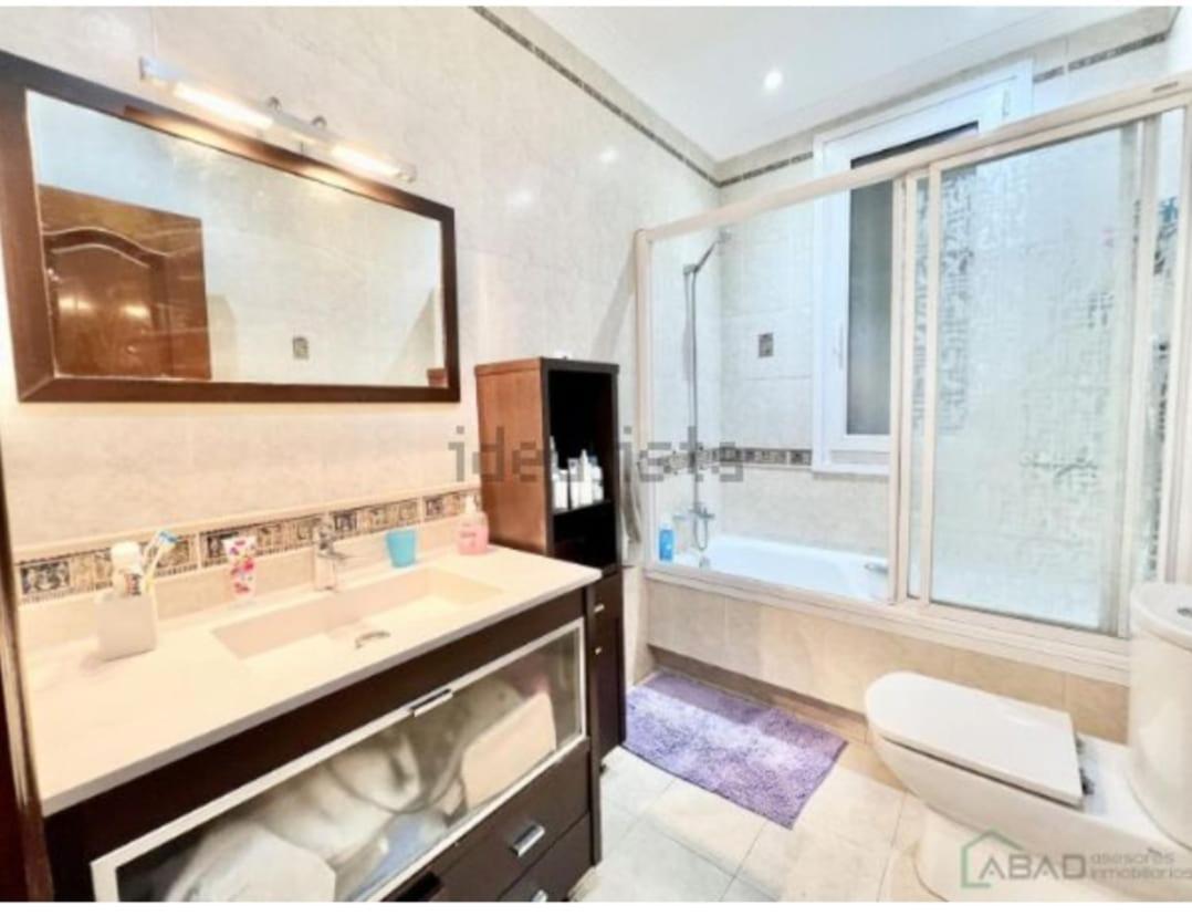 Santuchu Apartamento Elegante Con Wifi Bilbao Luaran gambar